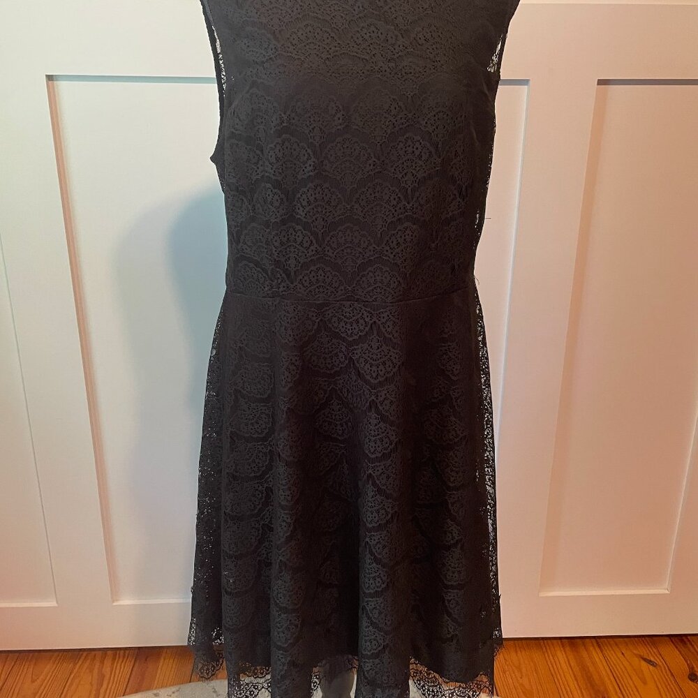 Black lace dress by Kensie Size 14 - Picture 2 of 6